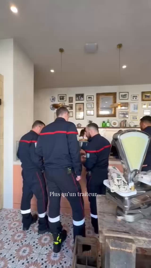 On a hâte de vous y voir ! Notre bar à raviolis a Saint-Isidore vous a tellement plu, alors on ouvre très bientôt une seconde adresse rue Maréchal Joffre en plein centre de Nice.

#ravioli #nice06 #nicois #traditionnel #Restaurant