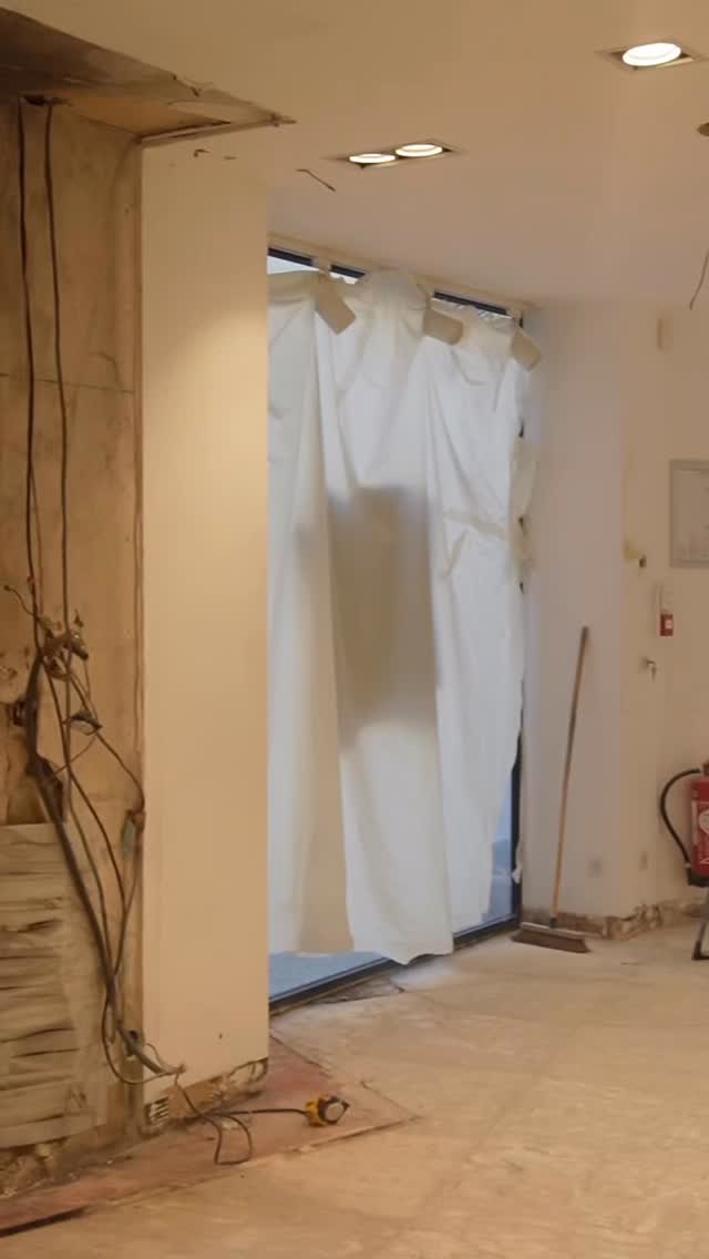 Les travaux… ça prend toujours plus de temps que prévu. Chez nous, on préfère faire les choses bien plutôt que vite. 

On a à cœur de vous accueillir dignement dans notre nouvelle épicerie / bar à ravioli niçois, alors nous prenons le temps de faire les travaux nécessaires.

Le mois prochain… Servella, famille de l’arrière-pays niçois, débarque en centre ville !

#nicois #traditionnel #ravioli #nice06 #travaux